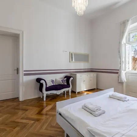 Heritage Old Town Split-2 Apartment *