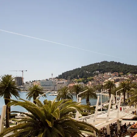 Apartment Heritage Old Town Split-2 *
